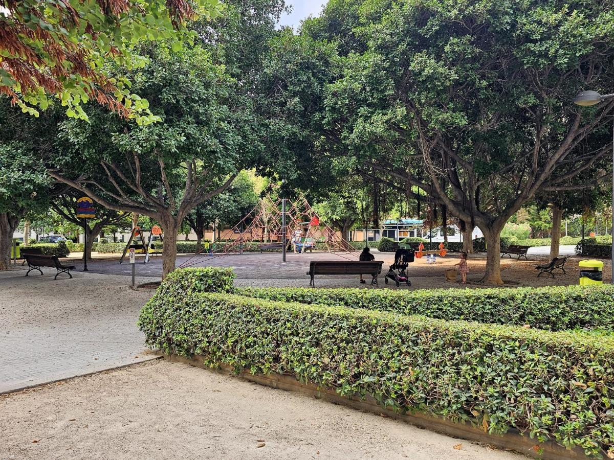 Apartamentos Las Ciencias U فالنسيا المظهر الخارجي الصورة