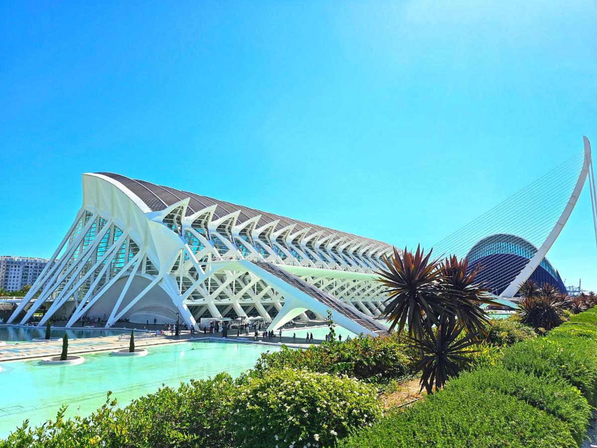 Apartamentos Las Ciencias U فالنسيا المظهر الخارجي الصورة